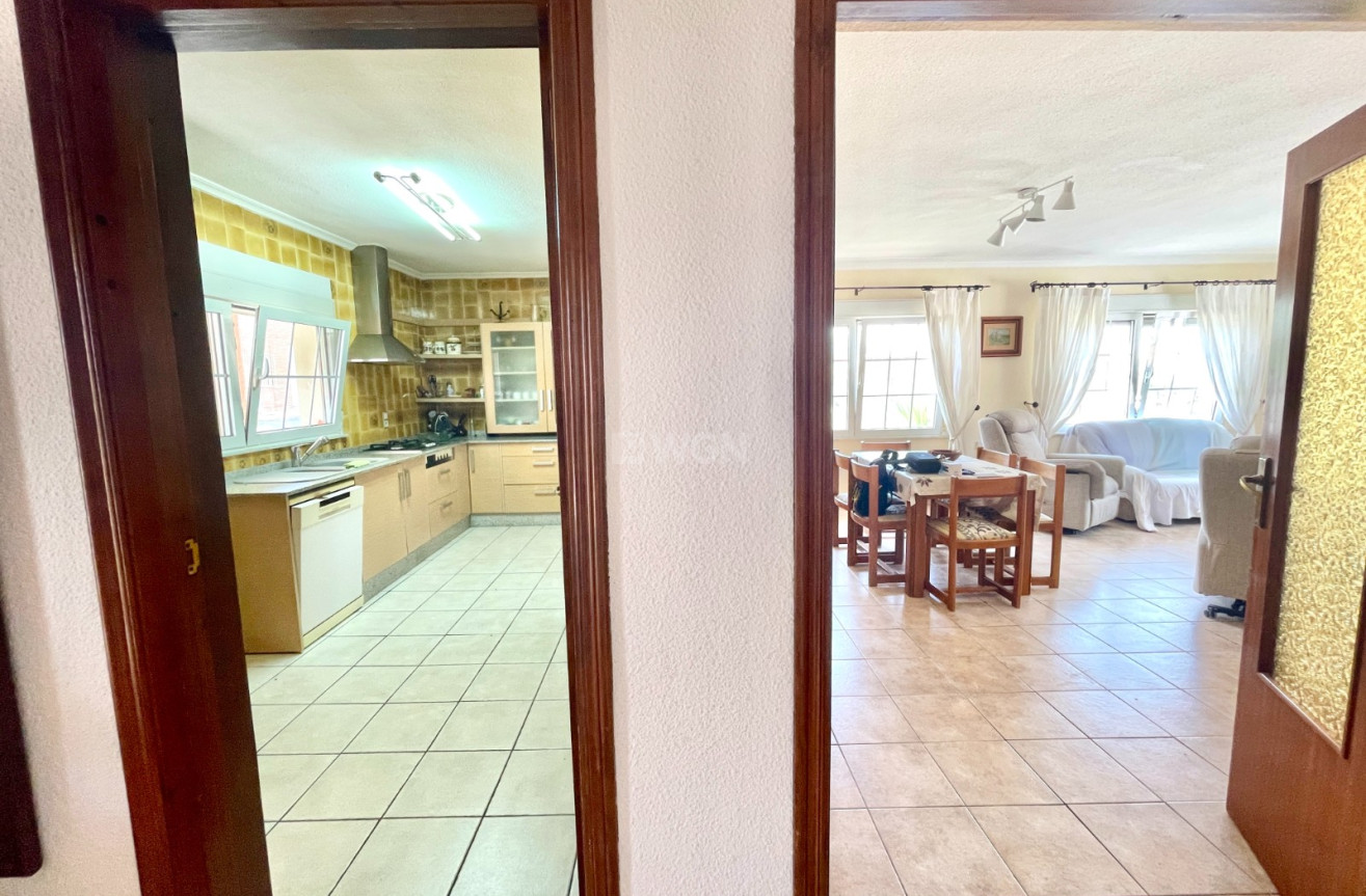 Odsprzedaż - Villa - Benijofar - Costa Blanca