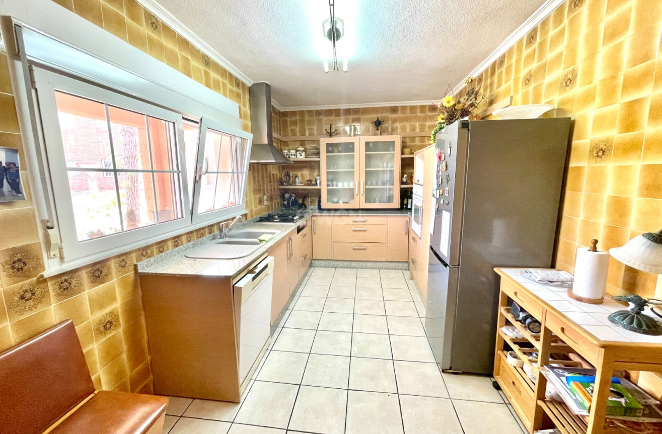 Odsprzedaż - Villa - Benijofar - Costa Blanca