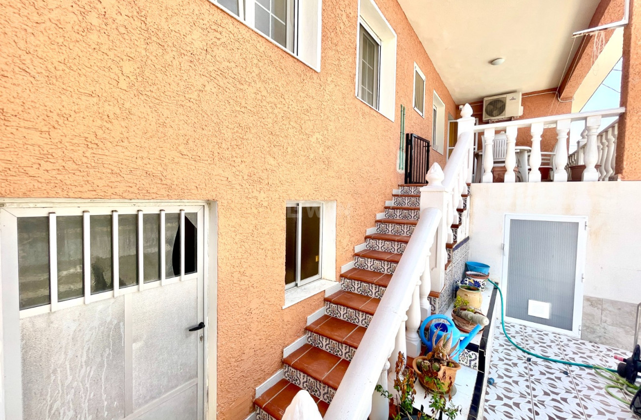 Odsprzedaż - Villa - Benijofar - Costa Blanca