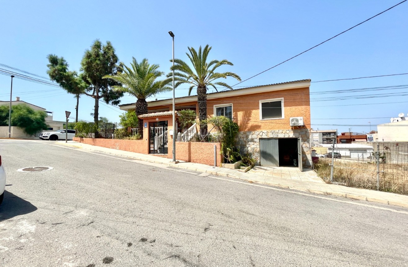 Odsprzedaż - Villa - Benijofar - Costa Blanca