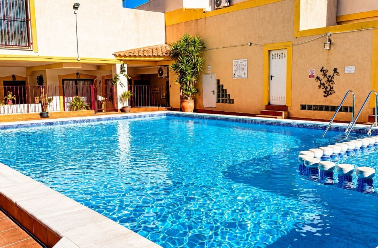 Odsprzedaż - Mieszkanie w bloku - La Zenia - Costa Blanca