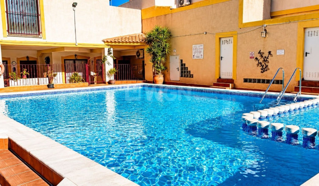 Odsprzedaż - Mieszkanie w bloku - La Zenia - Costa Blanca