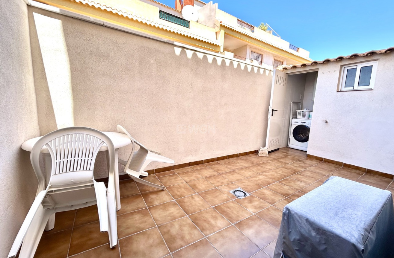Odsprzedaż - Mieszkanie w bloku - La Zenia - Costa Blanca