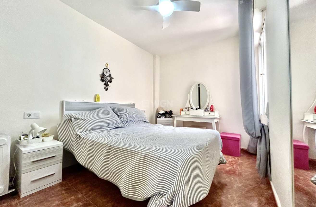 Odsprzedaż - Mieszkanie w bloku - La Zenia - Costa Blanca
