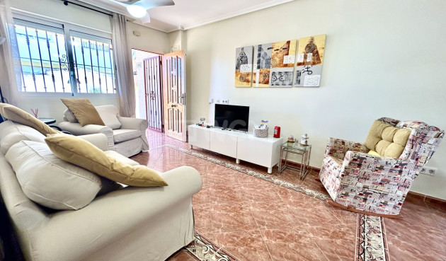 Odsprzedaż - Mieszkanie w bloku - La Zenia - Costa Blanca