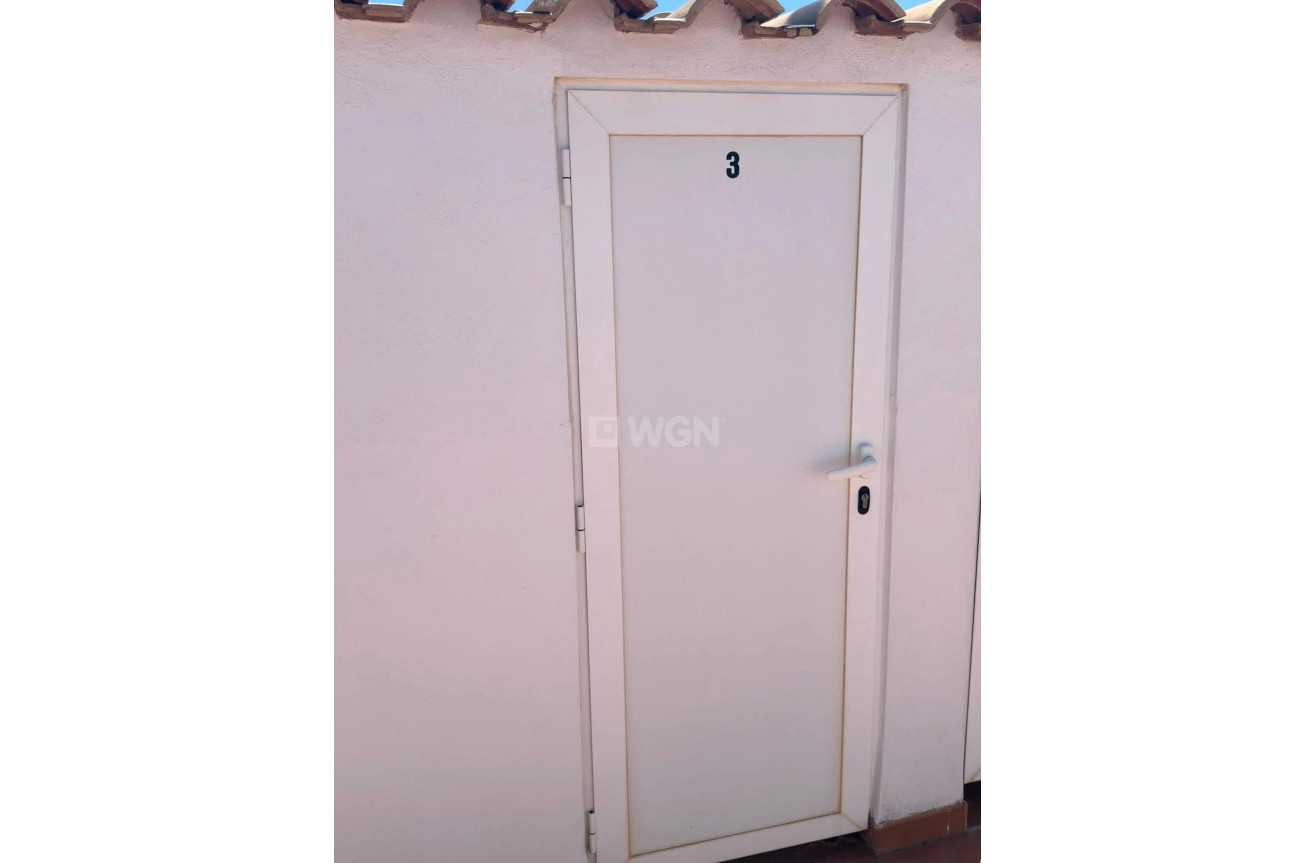 Odsprzedaż - Mieszkanie w bloku - Torrevieja - Nueva Torrevieja