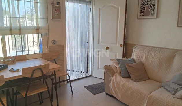 Odsprzedaż - Bungalow - Torrevieja - Torretas