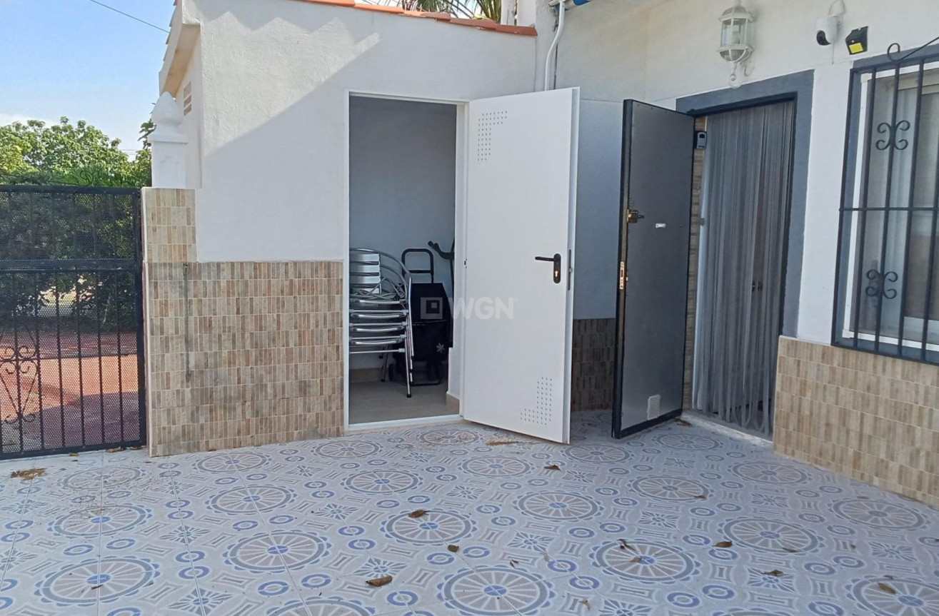 Odsprzedaż - Bungalow - Torrevieja - Torretas