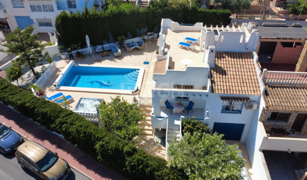 Odsprzedaż - Villa - Torrevieja - Los Balcones