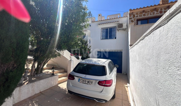 Odsprzedaż - Villa - Torrevieja - Los Balcones