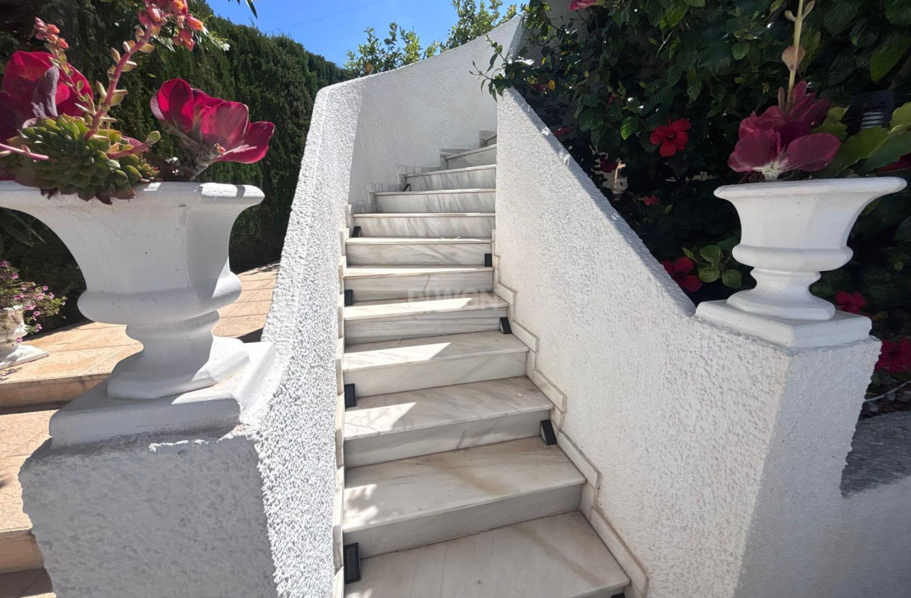 Odsprzedaż - Villa - Torrevieja - Los Balcones