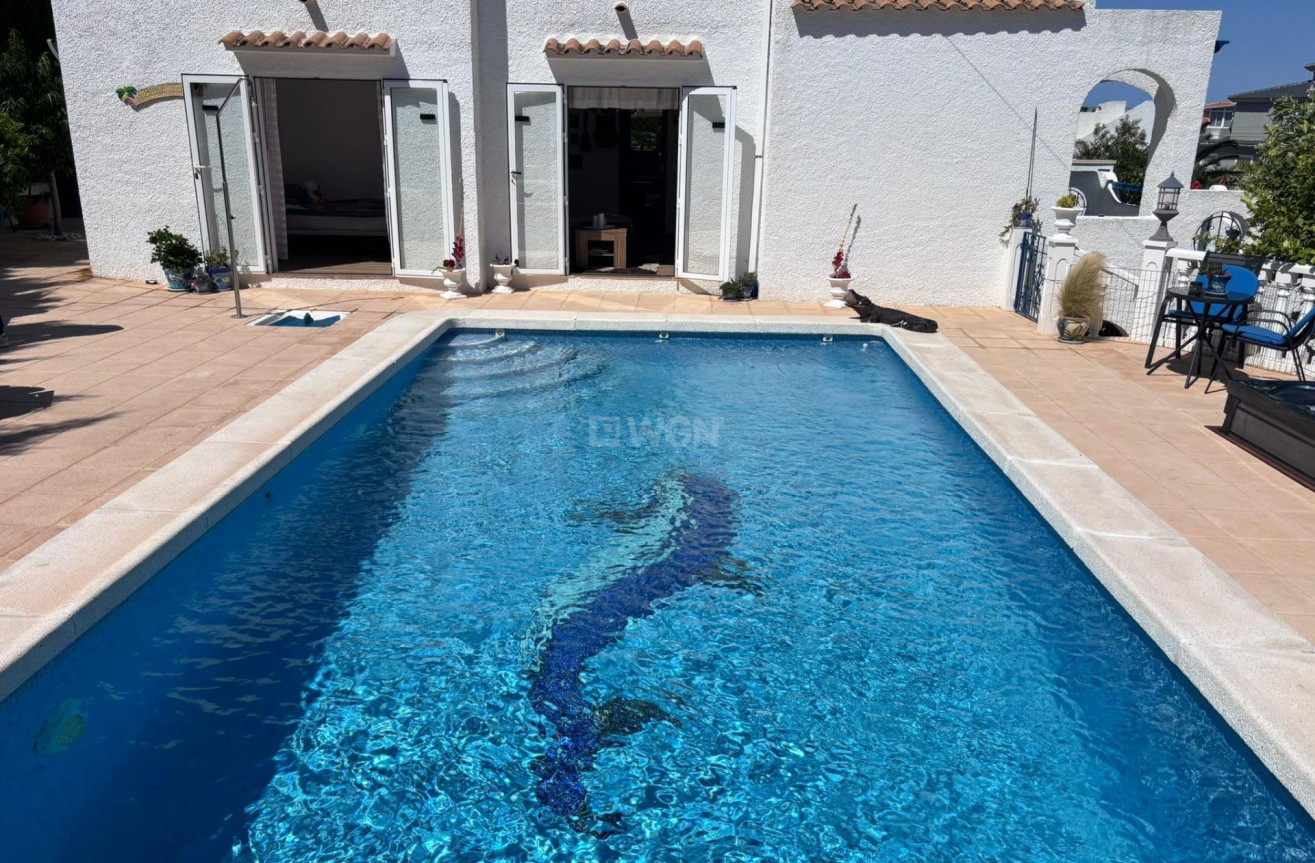 Odsprzedaż - Villa - Torrevieja - Los Balcones