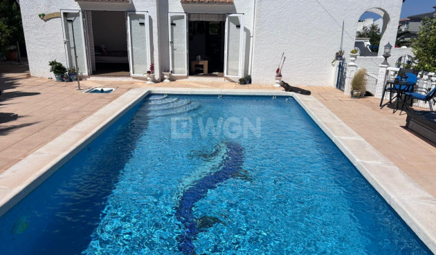 Odsprzedaż - Villa - Torrevieja - Los Balcones