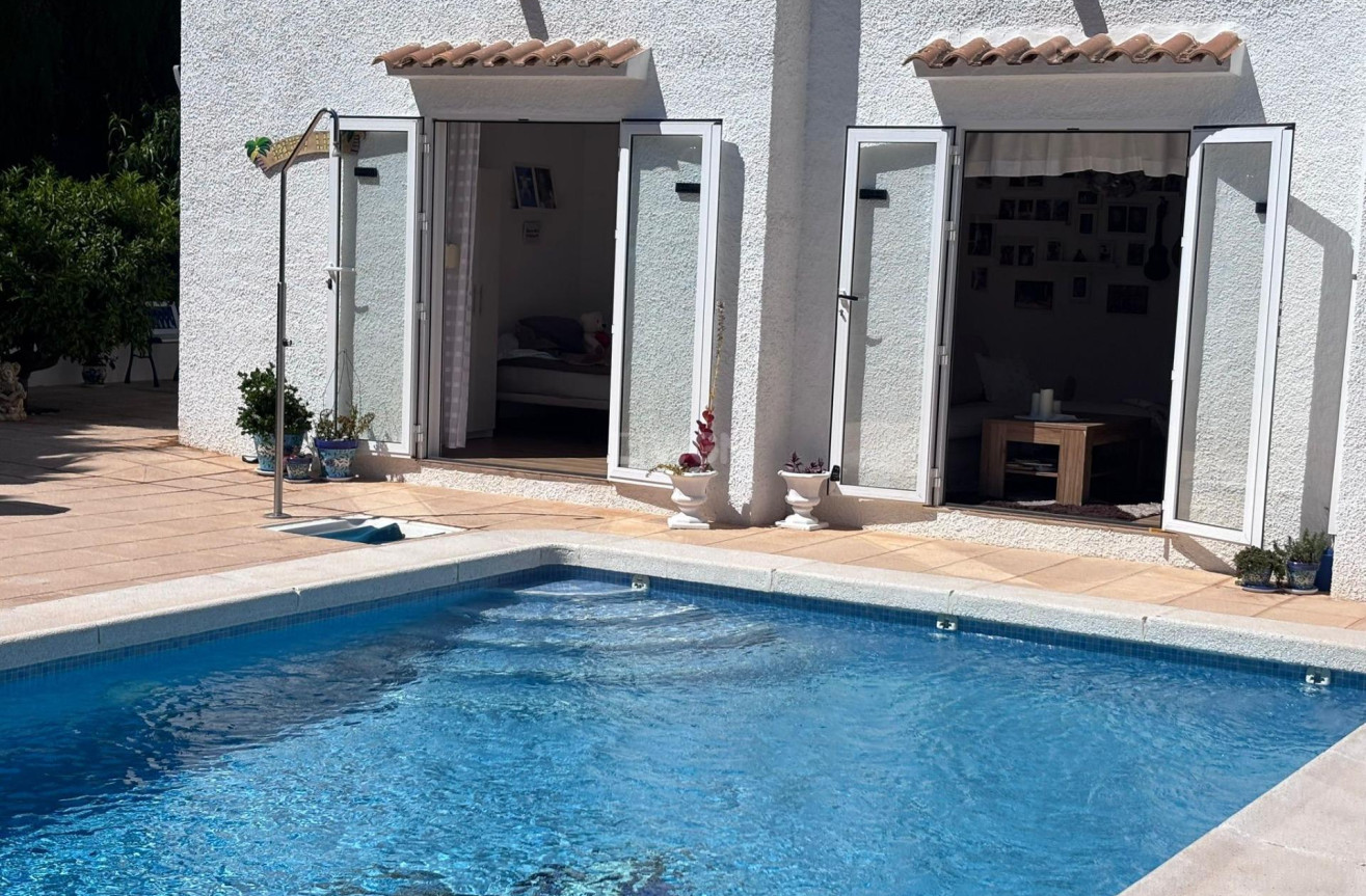 Odsprzedaż - Villa - Torrevieja - Los Balcones