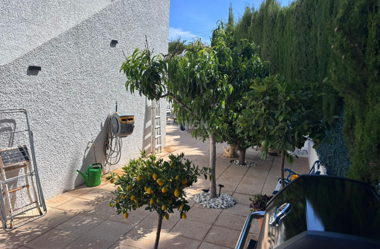 Odsprzedaż - Villa - Torrevieja - Los Balcones