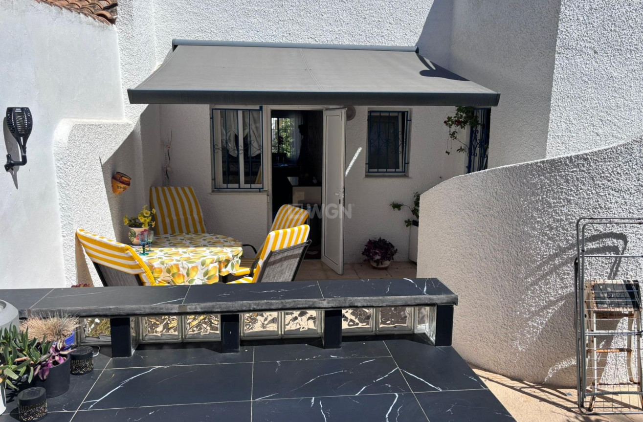 Odsprzedaż - Villa - Torrevieja - Los Balcones