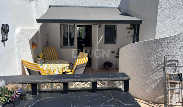 Odsprzedaż - Villa - Torrevieja - Los Balcones