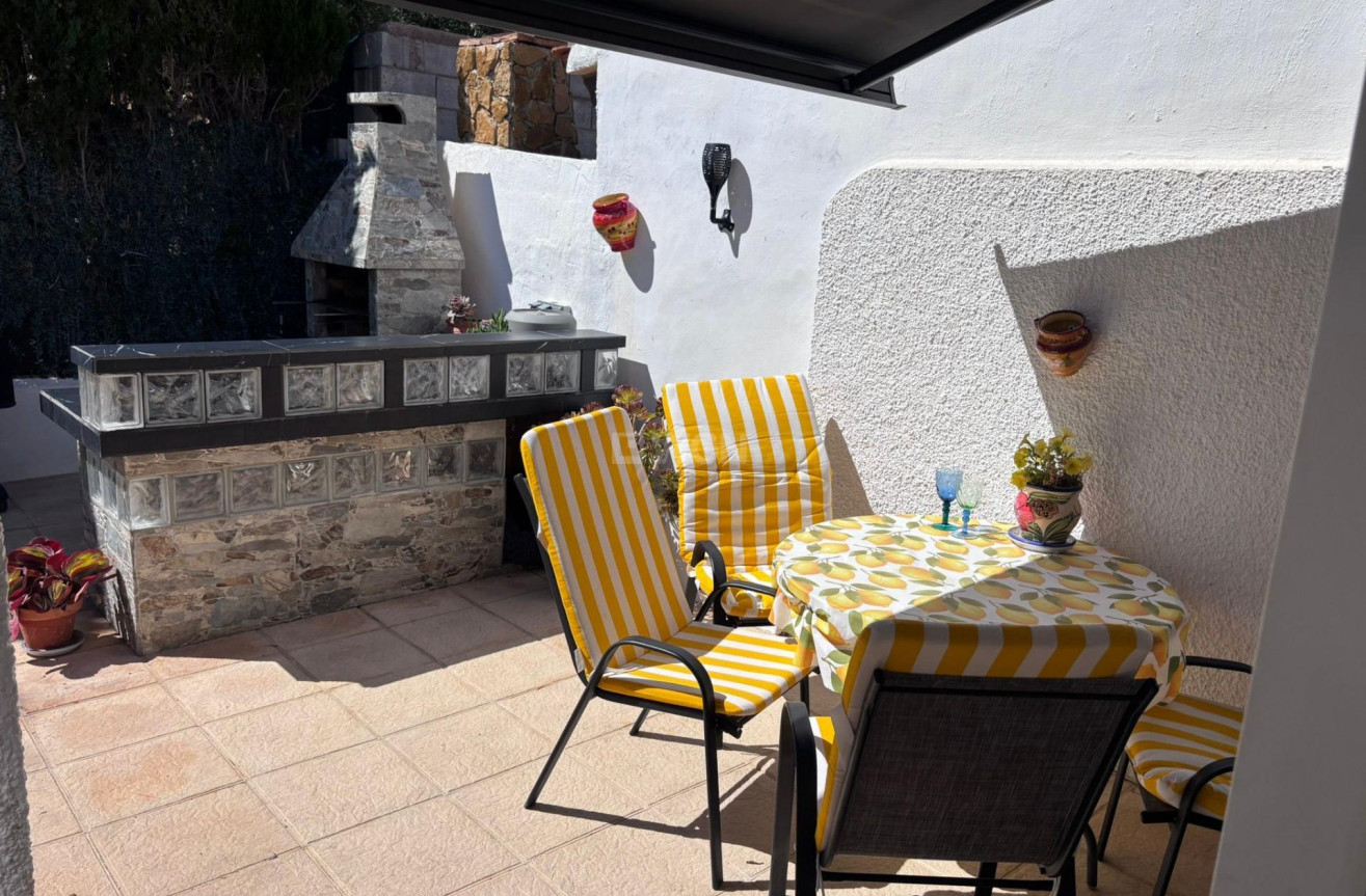 Odsprzedaż - Villa - Torrevieja - Los Balcones