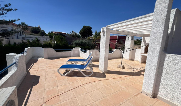 Odsprzedaż - Villa - Torrevieja - Los Balcones
