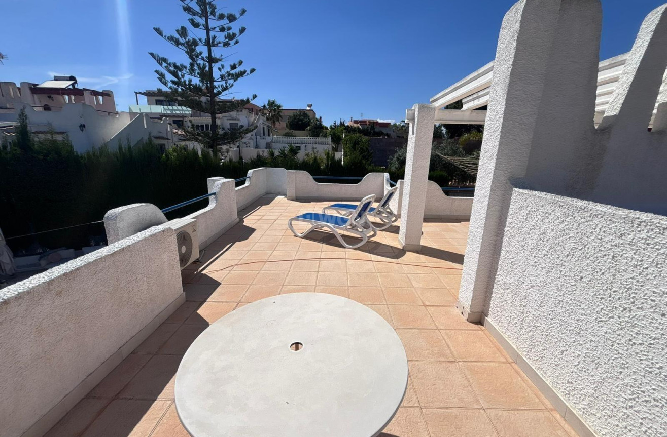 Odsprzedaż - Villa - Torrevieja - Los Balcones