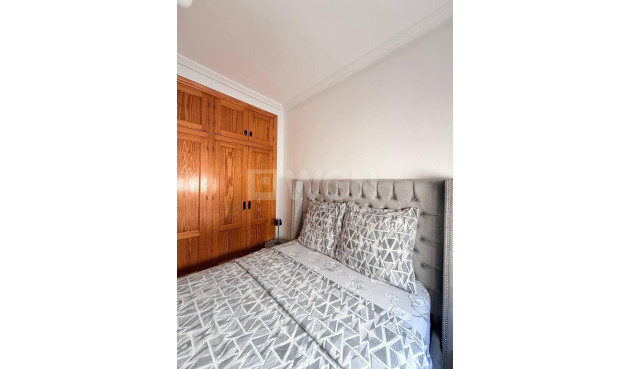 Odsprzedaż - Daszek - Torrevieja - Playa del Cura