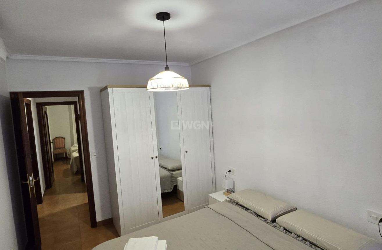Odsprzedaż - Mieszkanie w bloku - Torrevieja - Centro