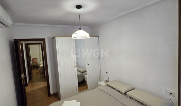Odsprzedaż - Mieszkanie w bloku - Torrevieja - Centro