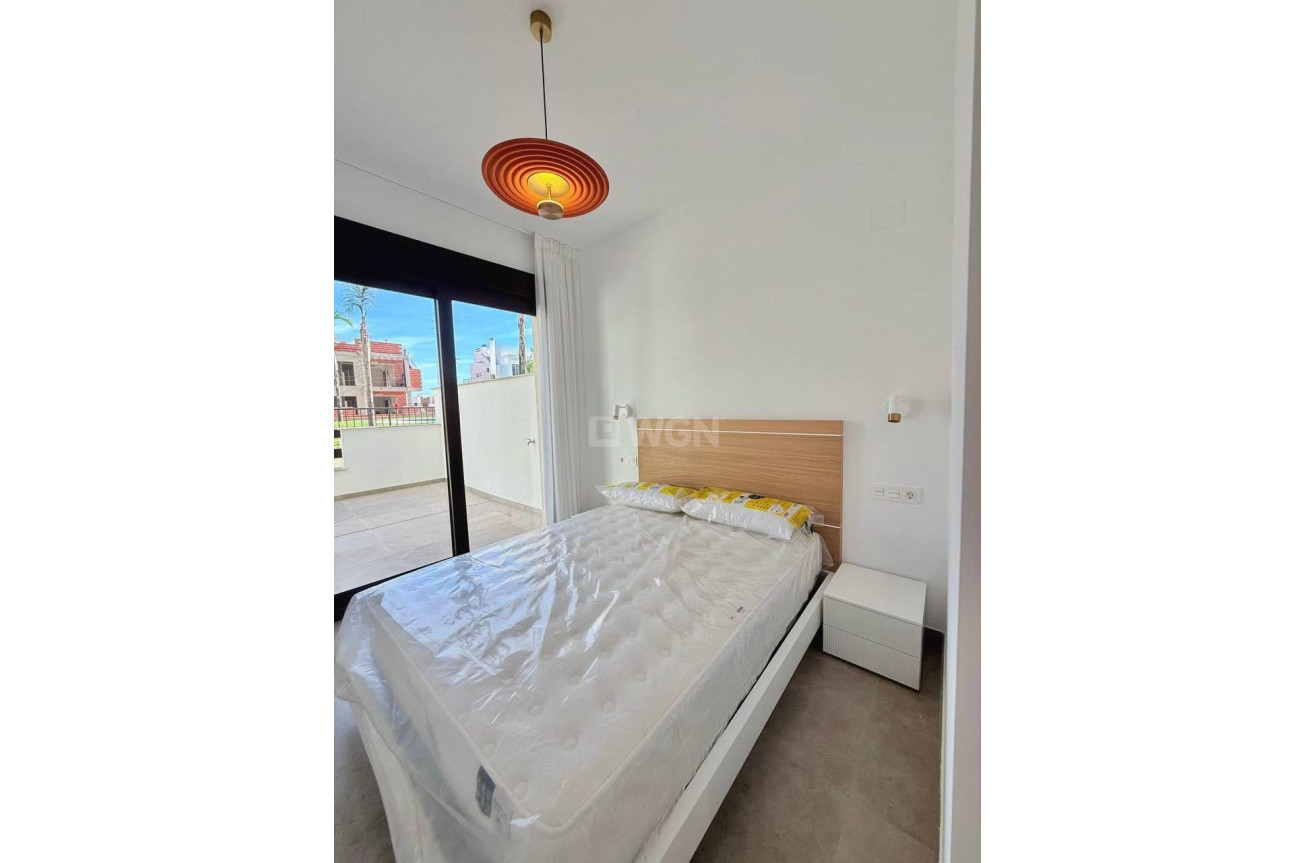 Odsprzedaż - Mieszkanie w bloku - Orihuela - Urbanización Perla Del Mar