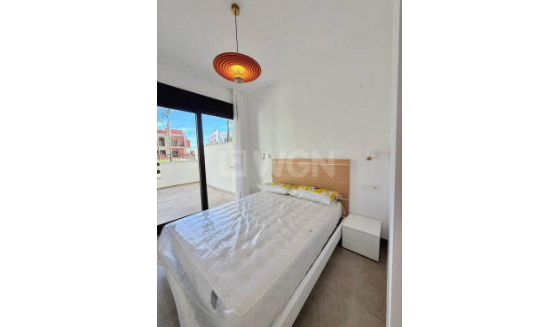 Odsprzedaż - Mieszkanie w bloku - Orihuela - Urbanización Perla Del Mar