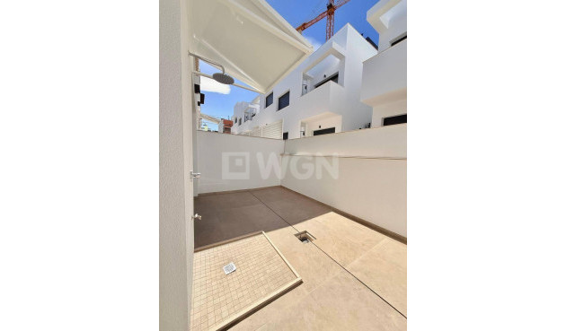 Odsprzedaż - Mieszkanie w bloku - Orihuela - Urbanización Perla Del Mar