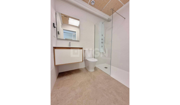 Odsprzedaż - Mieszkanie w bloku - Orihuela - Urbanización Perla Del Mar