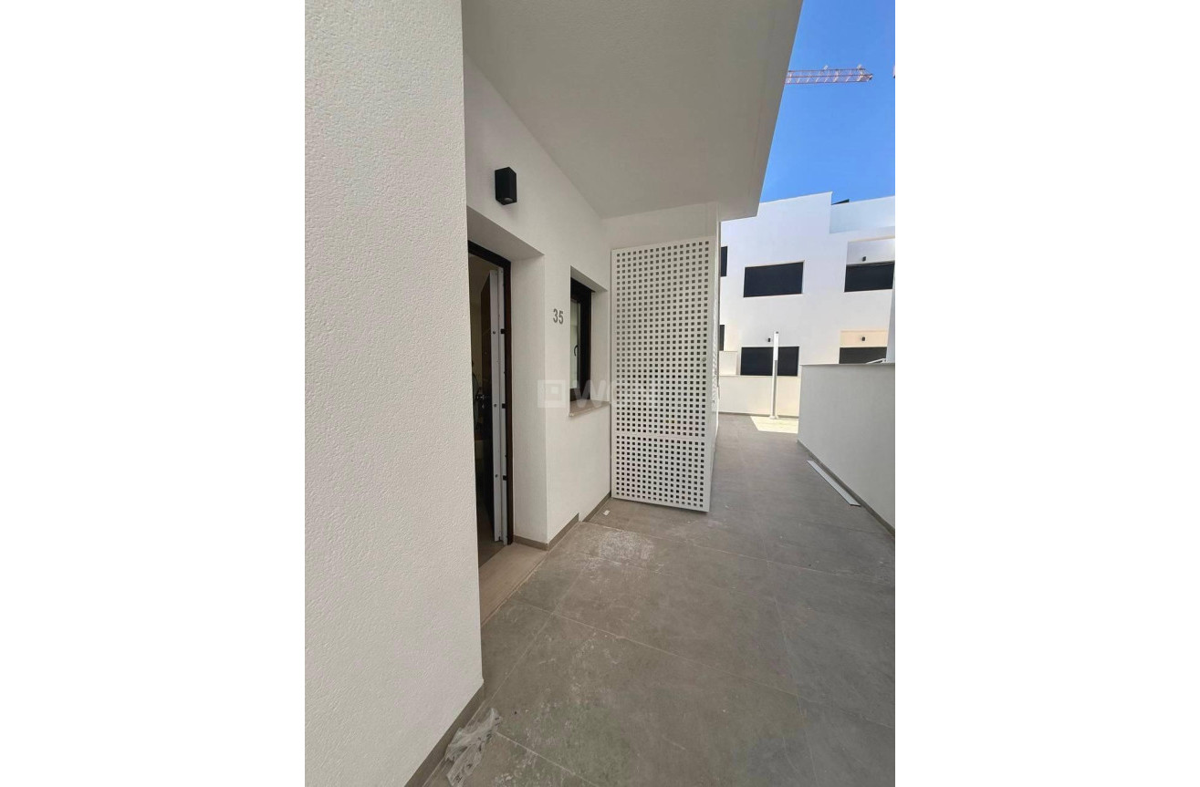Odsprzedaż - Mieszkanie w bloku - Orihuela - Urbanización Perla Del Mar