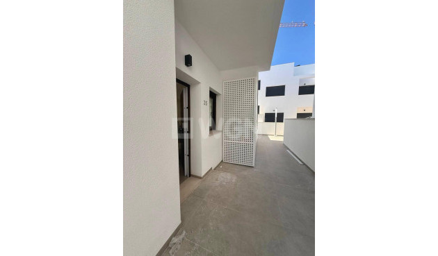 Odsprzedaż - Mieszkanie w bloku - Orihuela - Urbanización Perla Del Mar