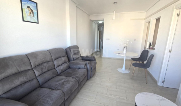 Odsprzedaż - Mieszkanie w bloku - Torrevieja - Centro