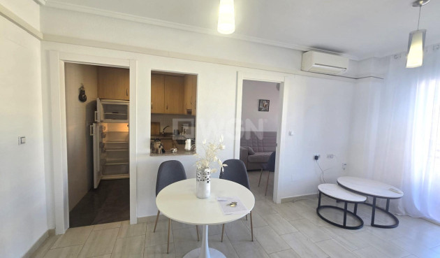 Odsprzedaż - Mieszkanie w bloku - Torrevieja - Centro