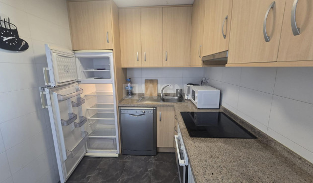 Odsprzedaż - Mieszkanie w bloku - Torrevieja - Centro