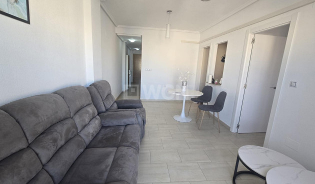 Odsprzedaż - Mieszkanie w bloku - Torrevieja - Centro