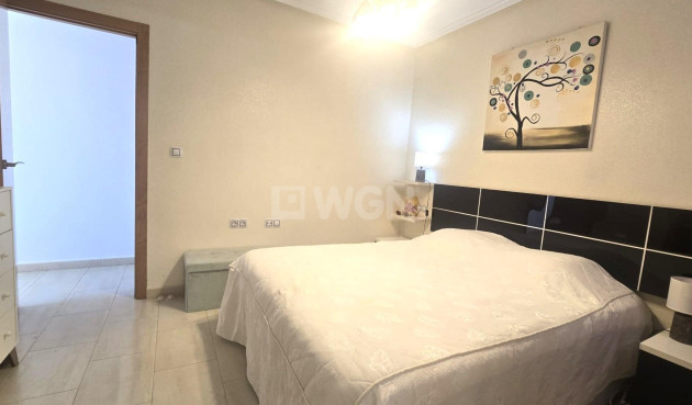 Odsprzedaż - Mieszkanie w bloku - Torrevieja - Centro