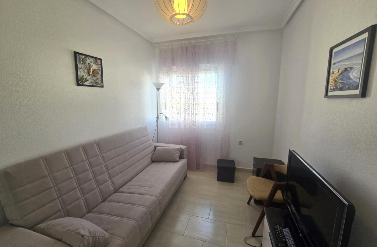 Odsprzedaż - Mieszkanie w bloku - Torrevieja - Centro