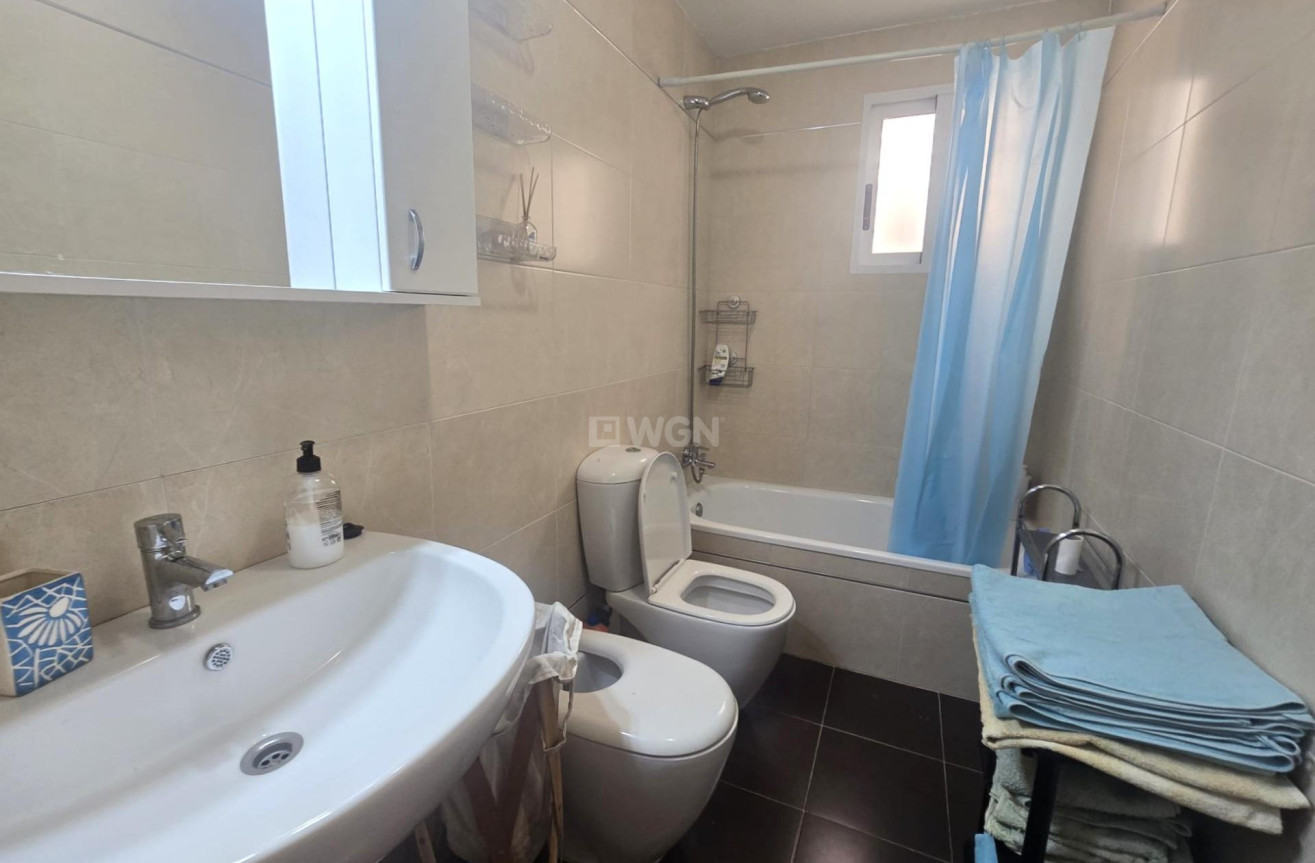 Odsprzedaż - Mieszkanie w bloku - Torrevieja - Centro