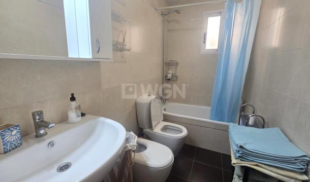 Odsprzedaż - Mieszkanie w bloku - Torrevieja - Centro