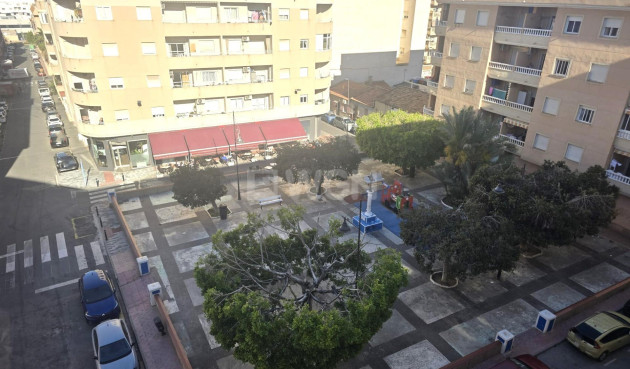 Odsprzedaż - Mieszkanie w bloku - Torrevieja - Centro