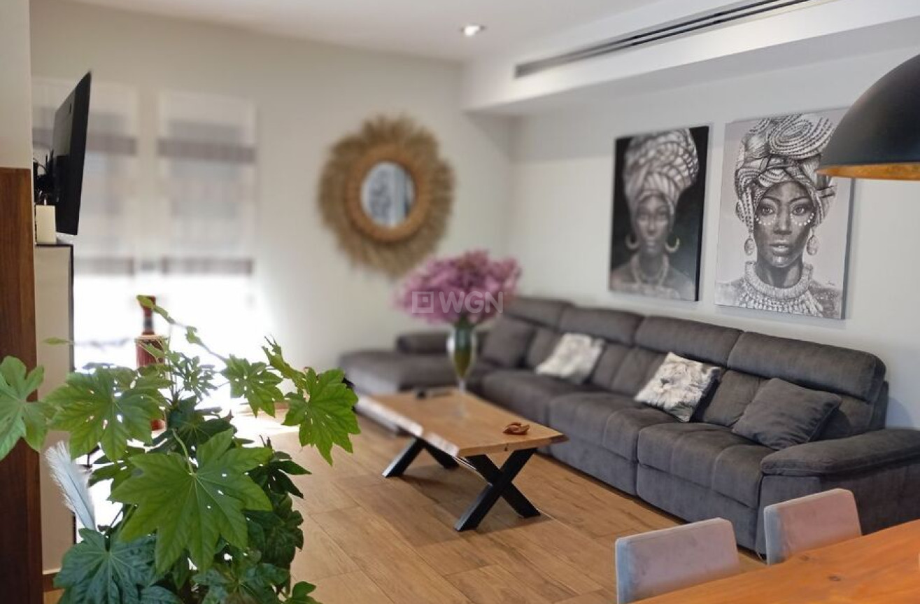 Odsprzedaż - Villa - Daya Nueva - Costa Blanca