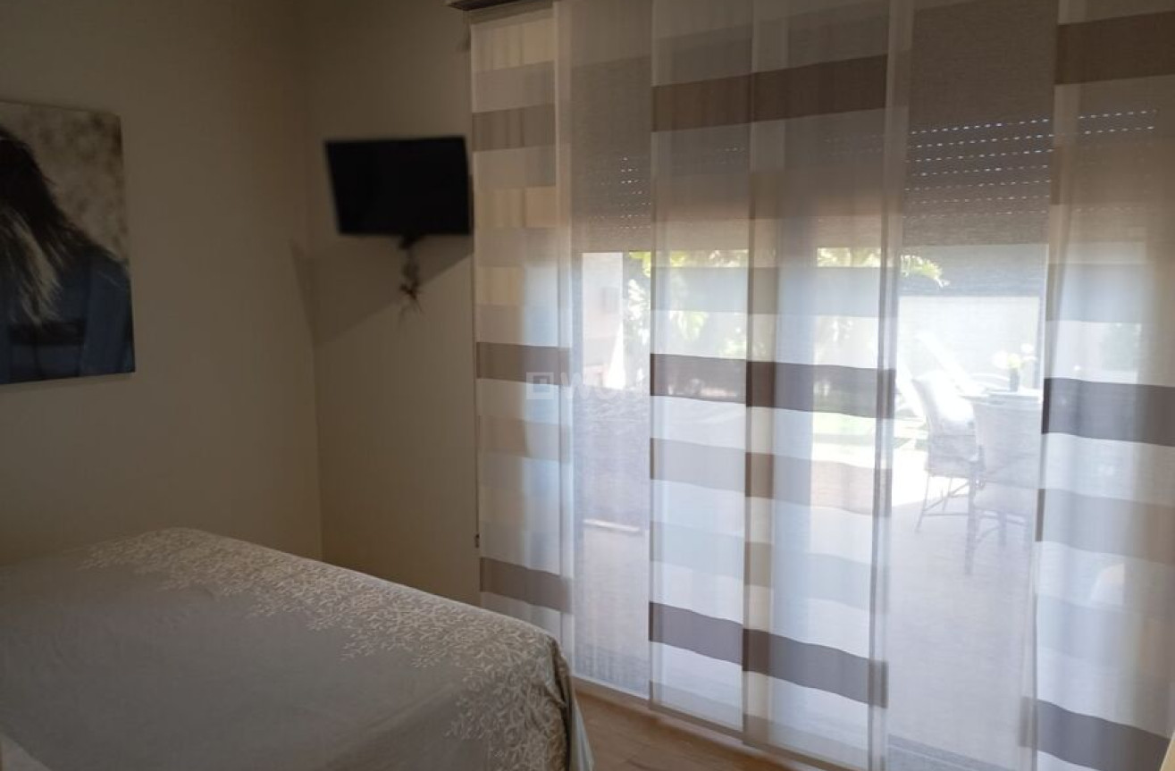 Odsprzedaż - Villa - Daya Nueva - Costa Blanca