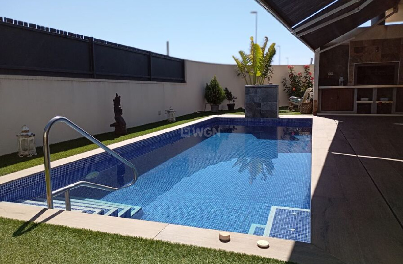 Odsprzedaż - Villa - Daya Nueva - Costa Blanca