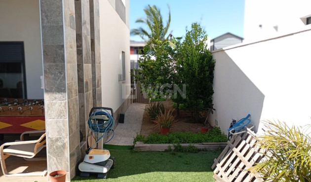 Odsprzedaż - Villa - Daya Nueva - Costa Blanca