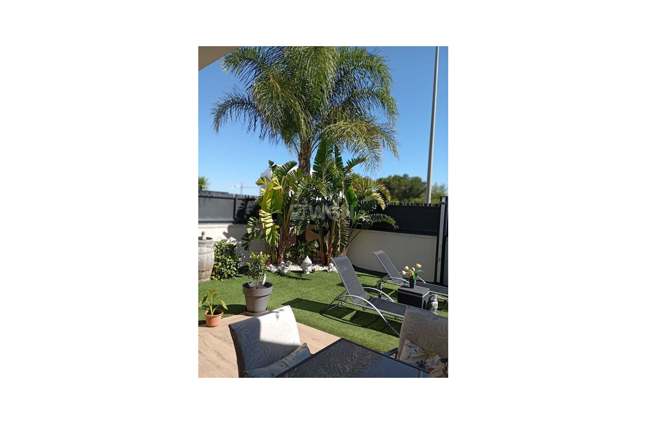 Odsprzedaż - Villa - Daya Nueva - Costa Blanca