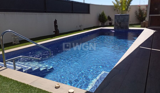 Odsprzedaż - Villa - Daya Nueva - Costa Blanca