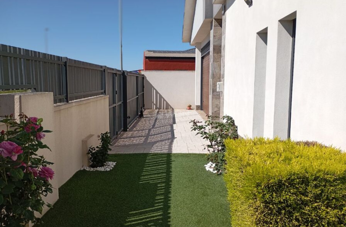 Odsprzedaż - Villa - Daya Nueva - Costa Blanca