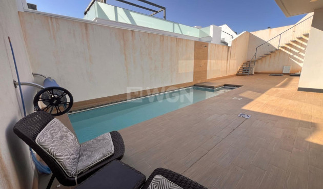 Odsprzedaż - Villa - Orihuela Costa - Lomas de Cabo Roig